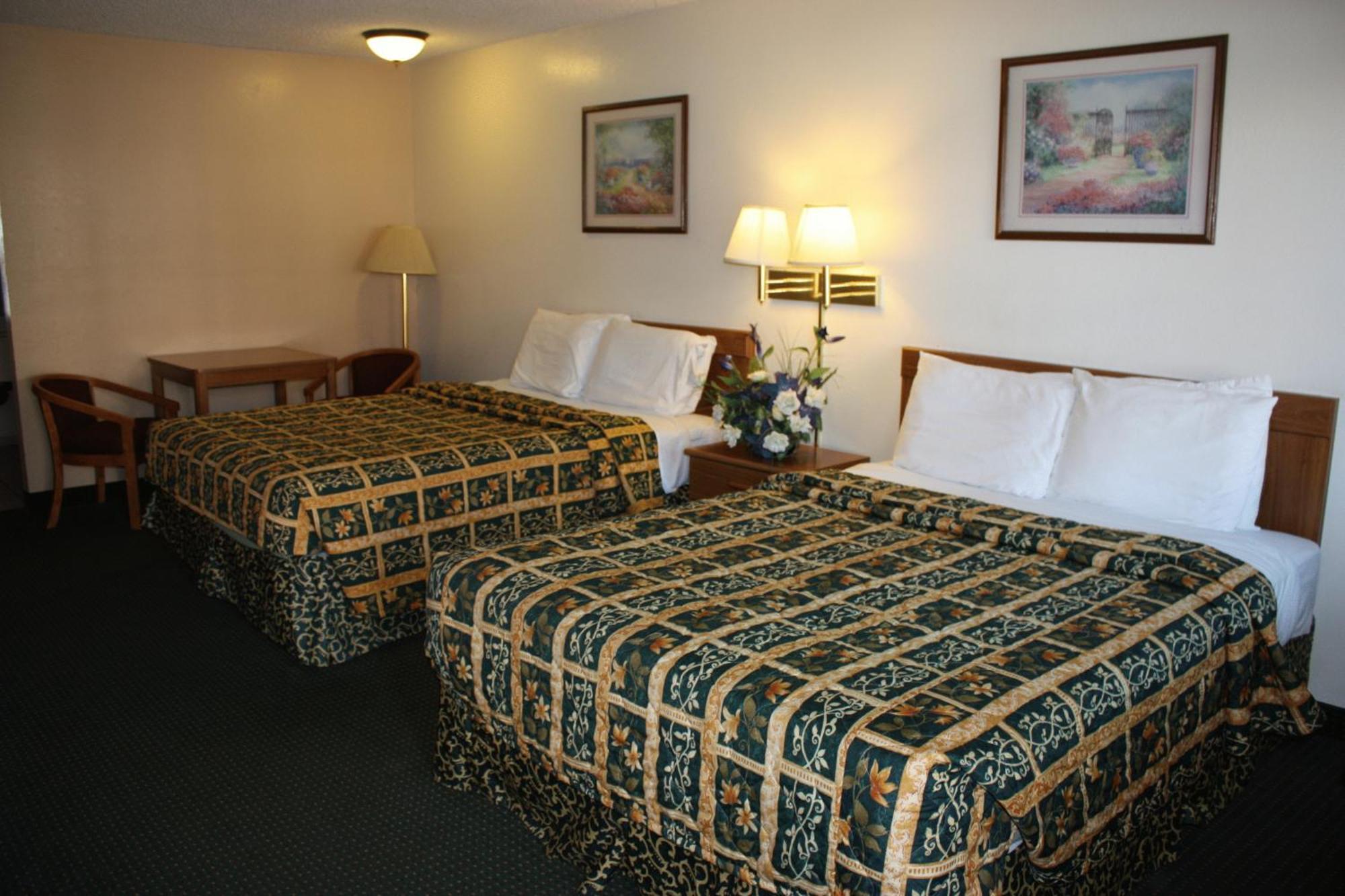 Super 8 By Wyndham Visalia Otel Dış mekan fotoğraf